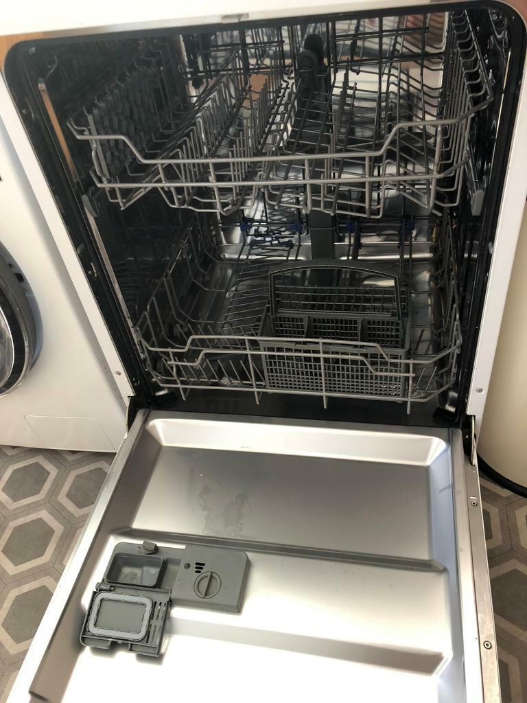 russell hobbs slimline dishwasher